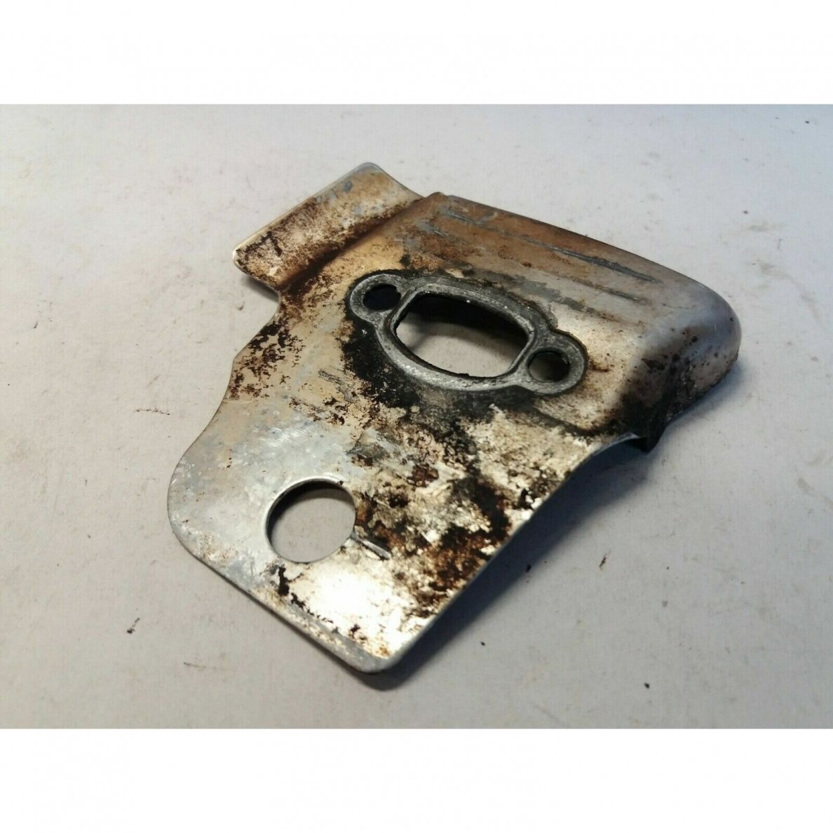 Genuine Muffler Back Plate Deflector Partner 351 370 390 420 Chainsaw 530038237 2 Genuine Muffler Back Plate Deflector Partner 351 370 390 420 Chainsaw 530038237 2