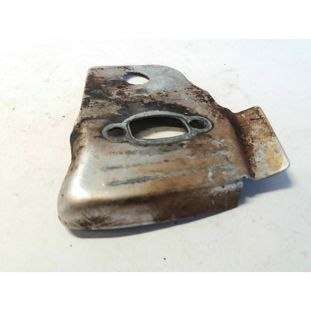 Genuine Muffler Back Plate Deflector Partner 351 370 390 420 Chainsaw 530038237 3 Genuine Muffler Back Plate Deflector Partner 351 370 390 420 Chainsaw 530038237 3