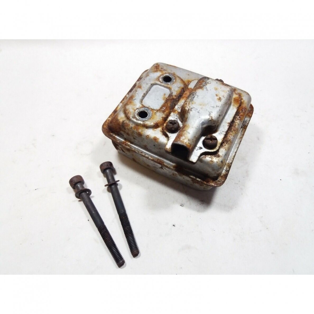 Genuine Muffler Echo SRM-2305 brushcutter trimmer P021000052 Genuine Muffler Echo SRM-2305 brushcutter trimmer P021000052