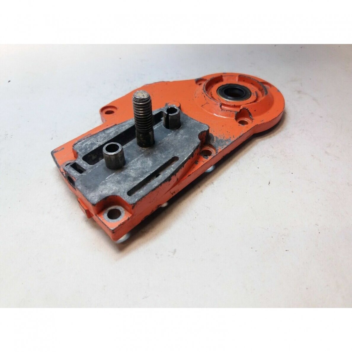Genuine Oil Pump Cover Husqvarna 140S 240S 240SE chainsaw 501453902 2