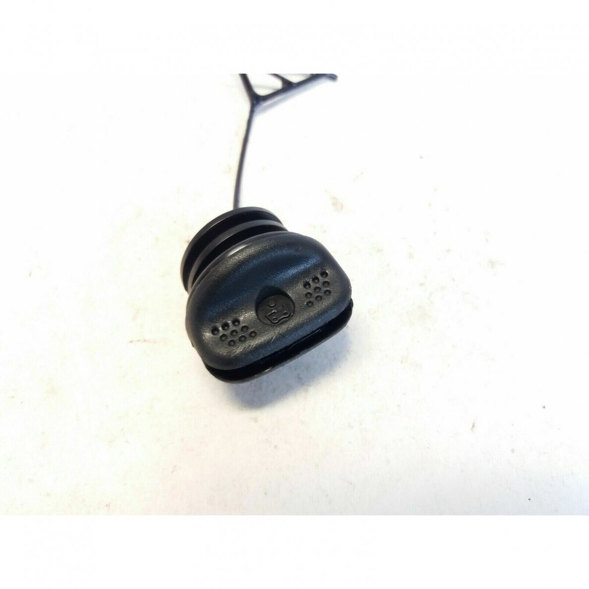 Genuine Oil Tank Cap Homelite i3350b chainsaw 07591 Genuine Oil Tank Cap Homelite i3350b chainsaw 07591