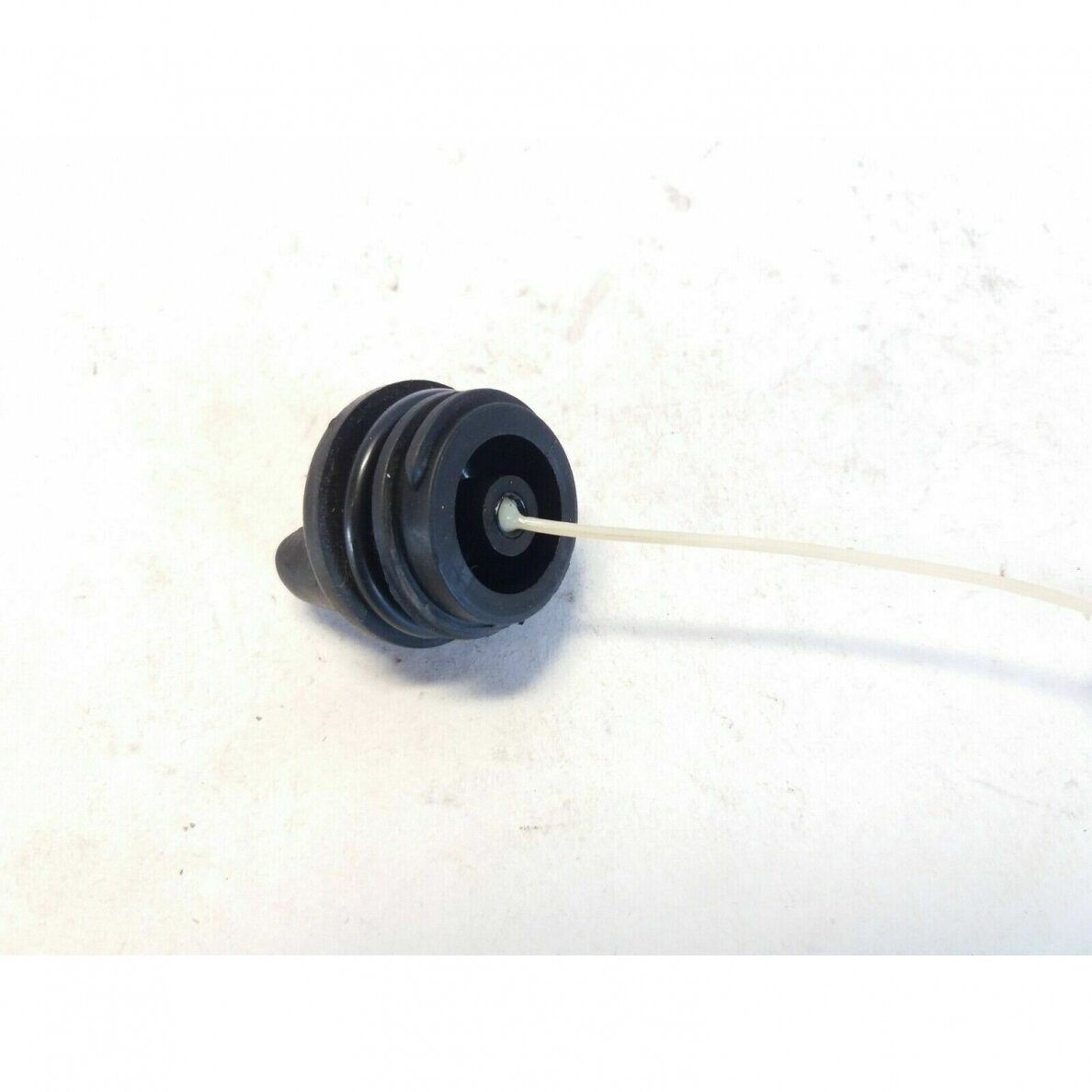 Genuine Oil Tank Cap Oleo Mac 935 chainsaw 093500421 2 Genuine Oil Tank Cap Oleo Mac 935 chainsaw 093500421 2