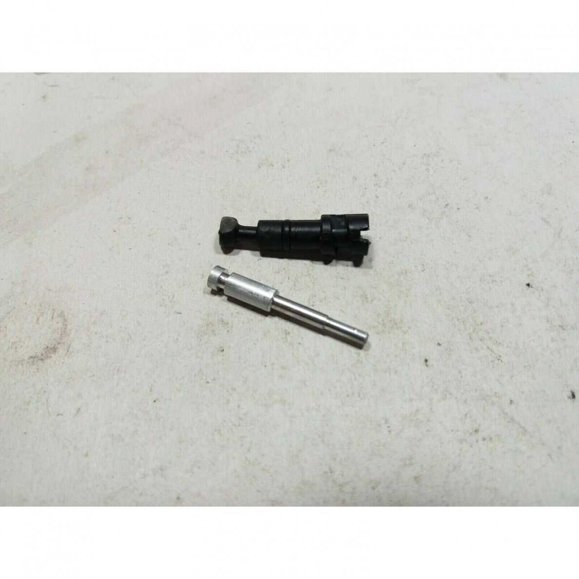 Genuine Pin Oil Adjusting Bolt screw Solo 639 645 chainsaw Genuine Pin Oil Adjusting Bolt screw Solo 639 645 chainsaw