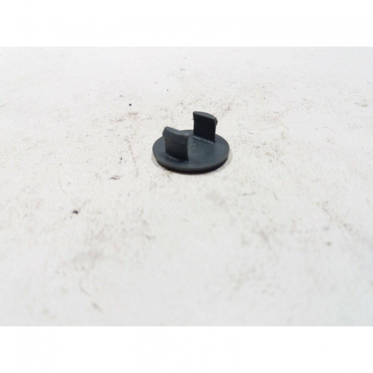 Genuine Plug Cap Oleo Mac 940 chainsaw 50050072 Genuine Plug Cap Oleo Mac 940 chainsaw 50050072