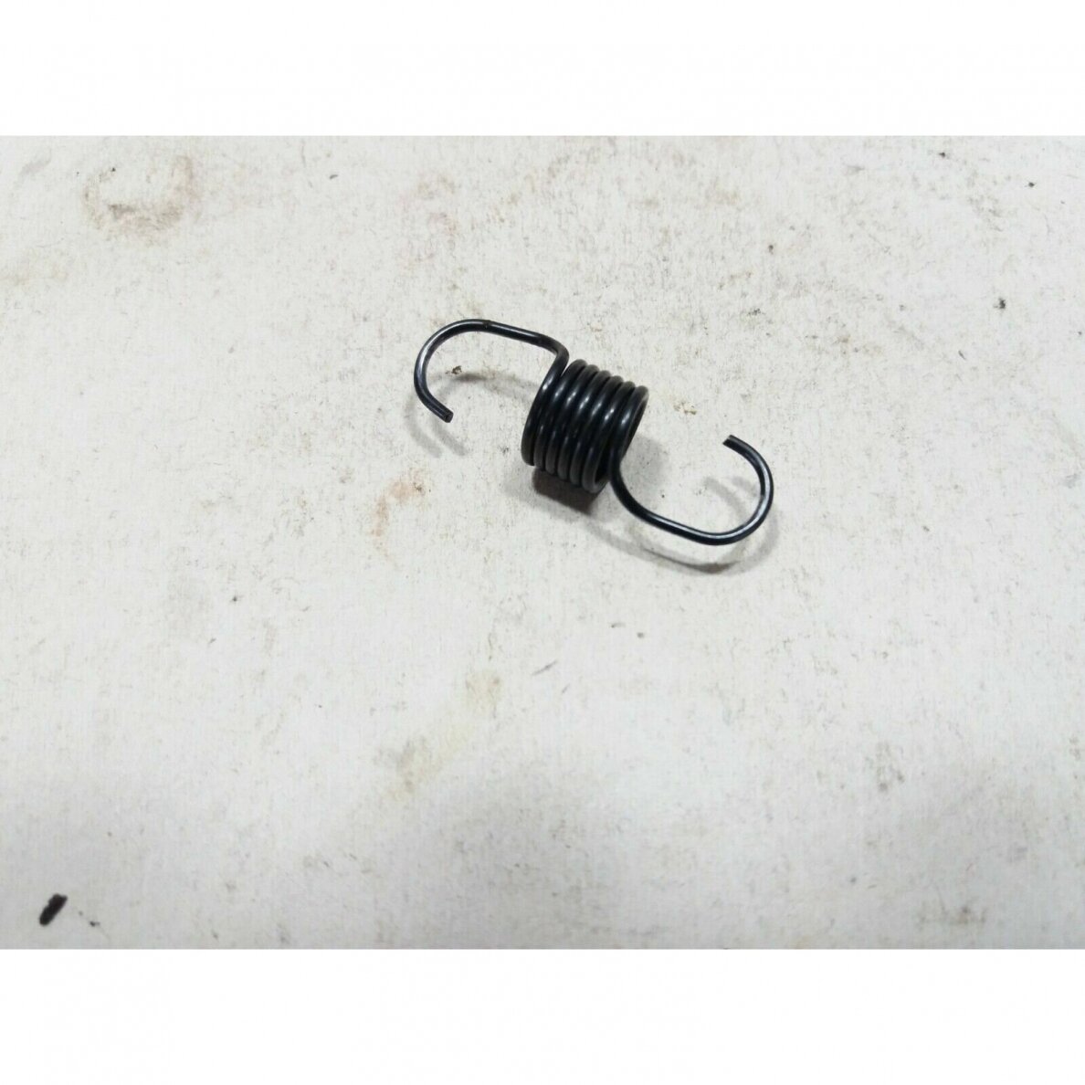 Genuine Spring Trigger Return Mcculloch Eager Beaver 2.0 CID chainsaw 83940 1 Genuine Spring Trigger Return Mcculloch Eager Beaver 2.0 CID chainsaw 83940 1