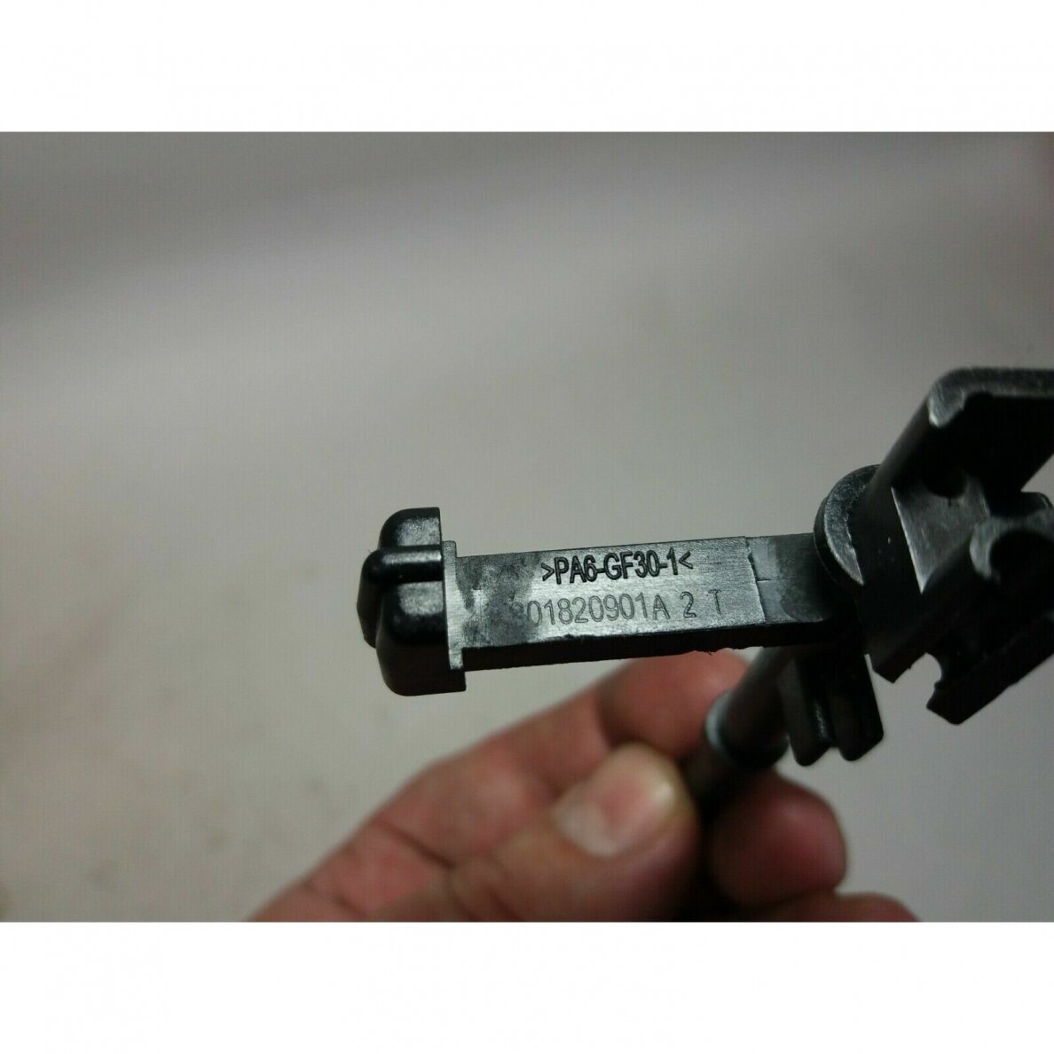 Genuine Switch Shaft STIHL MS170 MS180 017 018 chainsaw 1130 182 0901 6