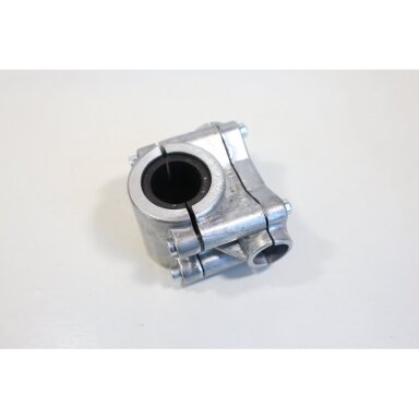 Genuine Bracket Handle Oleo Mac SPARTA 250 22 25 26 36 37 38 42 43 44 220 270 280 300 320 360 370 380 381 440 441 725 726 727 730 733 740 741 Efco STARK 3800 42 brushcutter 074000183AR