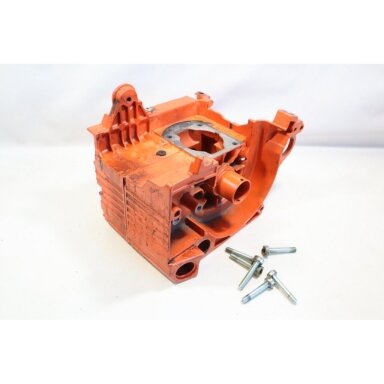 Genuine Crankcase Dolmar 100 102 chainsaw 028111030