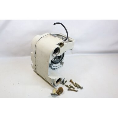 Genuine Crankcase STIHL 009 010 011 012 chainsaw 1120 020 2104