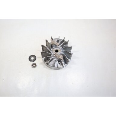 Genuine Flywheel McCULLOCH Poulan Jonsered CS2137 Partner 351 352 371 382 391 401 421 422 chainsaw 530039187