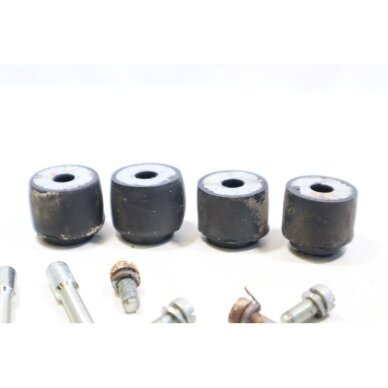 Genuine Antivibration Rubber Metal Kit Solo 605 606 chainsaw 6300139 3 Genuine Antivibration Rubber Metal Kit Solo 605 606 chainsaw 6300139 3