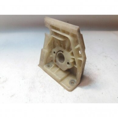Genuine Carburetor Mounting Base Husqvarna 36 41 136 137 142 Jonsered 2036 chainsaw 530029829 Genuine Carburetor Mounting Base Husqvarna 36 41 136 137 142 Jonsered 2036 chainsaw 530029829