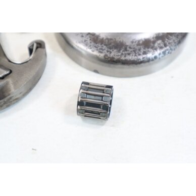 Genuine Clutch Assembly .325 7T Husqvarna 340 345 346 350 351 353 Jonsered CS2141 CS2145 CS2147 CS2150 CS2152 CS2153 chainsaw 1 Genuine Clutch Assembly .325 7T Husqvarna 340 345 346 350 351 353 Jonsered CS2141 CS2145 CS2147 CS2150 CS2152 CS2153 chainsaw 1