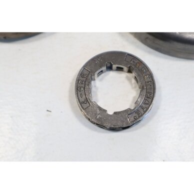 Genuine Clutch Assembly .325 7T Husqvarna 444 chainsaw 1 Genuine Clutch Assembly .325 7T Husqvarna 444 chainsaw 1