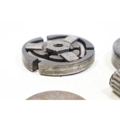 Genuine Clutch Assembly .325 8T Husqvarna 40 45 Jonsered 2041 2045 2050 Partner 400 410 450 460 490 510 chainsaw 3