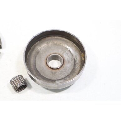 Genuine Clutch Assembly .325 8T Husqvarna 40 45 Jonsered 2041 2045 2050 Partner 400 410 450 460 490 510 chainsaw 7 Genuine Clutch Assembly .325 8T Husqvarna 40 45 Jonsered 2041 2045 2050 Partner 400 410 450 460 490 510 chainsaw 7