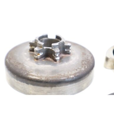 Genuine Clutch Assembly 3/8 6T Husqvarna 135 135E 140 140E McCULLOCH CS350 CS390 chainsaw 3 Genuine Clutch Assembly 3/8 6T Husqvarna 135 135E 140 140E McCULLOCH CS350 CS390 chainsaw 3