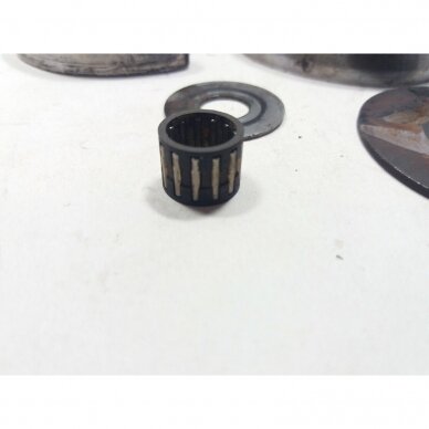 Genuine Clutch Assembly 3/8 6T Husqvarna 36 41 136 Jonsered 2036 2040 chainsaw 2 Genuine Clutch Assembly 3/8 6T Husqvarna 36 41 136 Jonsered 2036 2040 chainsaw 2