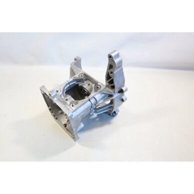 Genuine Crankcase Alpina CB27 CT27 TR27 Castelgarden GB27 GT27 XB27 XR27 Mountfield MB2601 MB2602 MT2601 MT2607 ST S p A BG26 M27 Stiga SB25 SB27 ST27 brushcutter 1