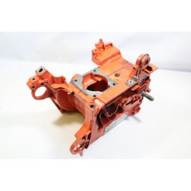 Genuine Crankcase Dolmar 100 102 chainsaw 028111030 2 Genuine Crankcase Dolmar 100 102 chainsaw 028111030 2