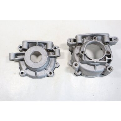 Genuine Crankcase Efco 138 142 146 151 Oleo Mac 938 941 942 946 951 chainsaw 094600393 8 Genuine Crankcase Efco 138 142 146 151 Oleo Mac 938 941 942 946 951 chainsaw 094600393 8