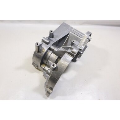 Genuine Crankcase Husqvarna 122 C LD LDx LK McCulloch T22 LS LCS trimmer 522878301 4 Genuine Crankcase Husqvarna 122 C LD LDx LK McCulloch T22 LS LCS trimmer 522878301 4