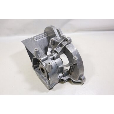 Genuine Crankcase Husqvarna 122 C LD LDx LK McCulloch T22 LS LCS trimmer 522878301 7 Genuine Crankcase Husqvarna 122 C LD LDx LK McCulloch T22 LS LCS trimmer 522878301 7