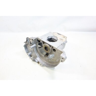 Genuine Crankcase Husqvarna 122 C LD LDx LK McCulloch T22 LS LCS trimmer 522878301 1 Genuine Crankcase Husqvarna 122 C LD LDx LK McCulloch T22 LS LCS trimmer 522878301 1