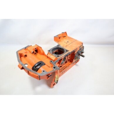 Genuine Crankcase Husqvarna 234 133 238 chainsaw 501620560 2 Genuine Crankcase Husqvarna 234 133 238 chainsaw 501620560 2