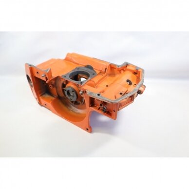 Genuine Crankcase Husqvarna 242 246 42 238 chainsaw 501620502 1 Genuine Crankcase Husqvarna 242 246 42 238 chainsaw 501620502 1