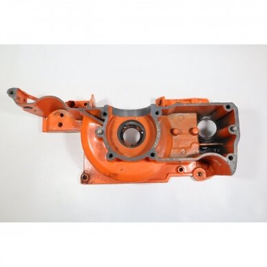 Genuine Crankcase Husqvarna 242 246 42 238 chainsaw 501620502 6 Genuine Crankcase Husqvarna 242 246 42 238 chainsaw 501620502 6