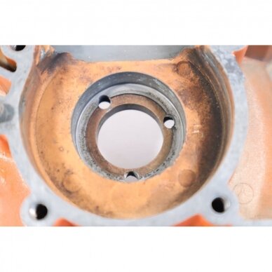 Genuine Crankcase Husqvarna 242 246 42 238 chainsaw 501620502 11 Genuine Crankcase Husqvarna 242 246 42 238 chainsaw 501620502 11