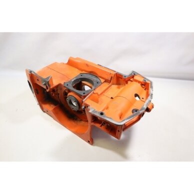 Genuine Crankcase Husqvarna 242 246 42 238 chainsaw 501620502 1 Genuine Crankcase Husqvarna 242 246 42 238 chainsaw 501620502 1