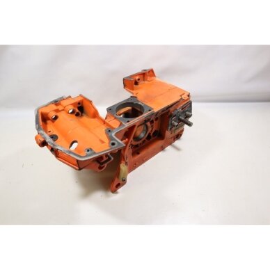 Genuine Crankcase Husqvarna 242 246 42 238 chainsaw 501620502 2 Genuine Crankcase Husqvarna 242 246 42 238 chainsaw 501620502 2