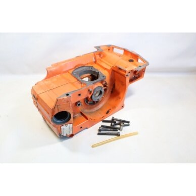 Genuine Crankcase Husqvarna 242 246 42 238 chainsaw 501620502 1 Genuine Crankcase Husqvarna 242 246 42 238 chainsaw 501620502 1