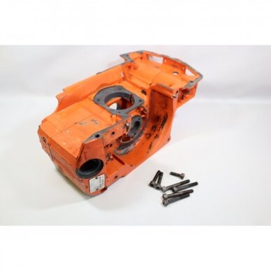 Genuine Crankcase Husqvarna 242 246 42 238 chainsaw 501620502 Genuine Crankcase Husqvarna 242 246 42 238 chainsaw 501620502