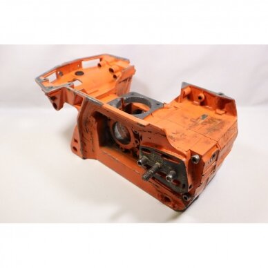Genuine Crankcase Husqvarna 242 246 42 238 chainsaw 501620502 2 Genuine Crankcase Husqvarna 242 246 42 238 chainsaw 501620502 2