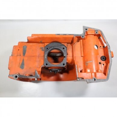 Genuine Crankcase Husqvarna 242 246 42 238 chainsaw 501620502 4 Genuine Crankcase Husqvarna 242 246 42 238 chainsaw 501620502 4