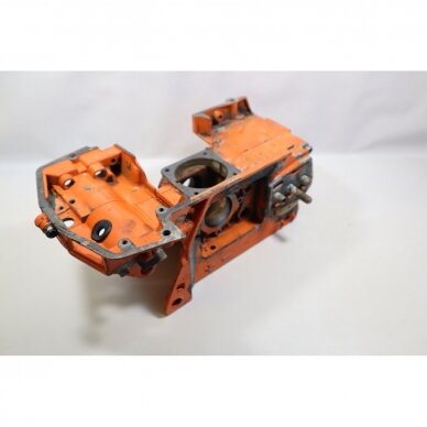 Genuine Crankcase Husqvarna 242 246 42 238 chainsaw 501620570 2 Genuine Crankcase Husqvarna 242 246 42 238 chainsaw 501620570 2