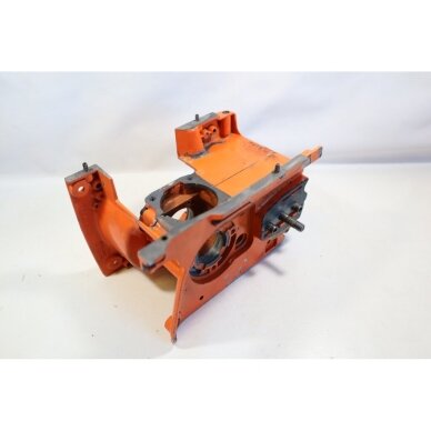 Genuine Crankcase Husqvarna 444 chainsaw 501661060 3 Genuine Crankcase Husqvarna 444 chainsaw 501661060 3