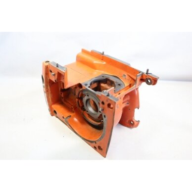 Genuine Crankcase Husqvarna 444 chainsaw 501661060 1 Genuine Crankcase Husqvarna 444 chainsaw 501661060 1