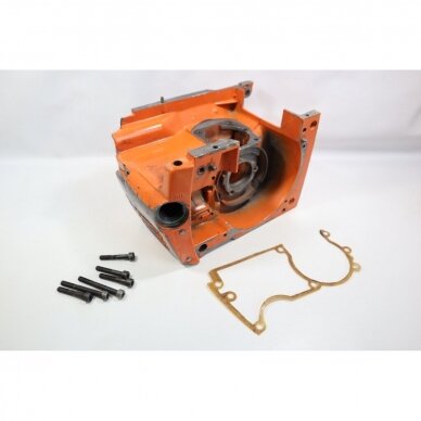 Genuine Crankcase Husqvarna 444 chainsaw 501661060 Genuine Crankcase Husqvarna 444 chainsaw 501661060