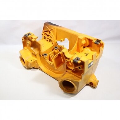 Genuine Crankcase McCULLOCH 436 441 442 Partner 351 352 370 371 390 391 401 420 chainsaw 530056596 1 Genuine Crankcase McCULLOCH 436 441 442 Partner 351 352 370 371 390 391 401 420 chainsaw 530056596 1
