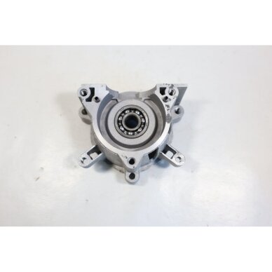 Genuine Crankcase McCULLOCH 6028 4528 Husqvarna 122HD45 122HD60 Jonsered HT2218 HT2223 hedge trimmer 577669901 9 Genuine Crankcase McCULLOCH 6028 4528 Husqvarna 122HD45 122HD60 Jonsered HT2218 HT2223 hedge trimmer 577669901 9