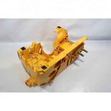 Genuine Crankcase McCULLOCH Partner 351 352 370 371 382 390 391 401 420 421 422 chainsaw 530058733 2 Genuine Crankcase McCULLOCH Partner 351 352 370 371 382 390 391 401 420 421 422 chainsaw 530058733 2