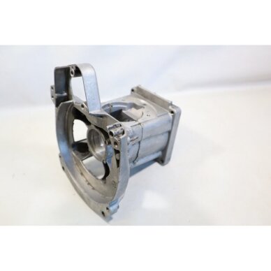 Genuine Crankcase Partner 347 407 437 477 497 McCulloch Cabrio Plus 347 407 437 467 497 Elite 610 810 10 210 510 710 brushcutter 538250074 3