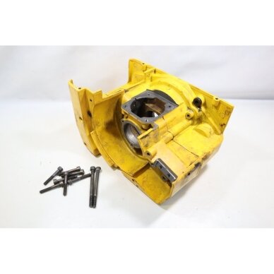 Genuine Crankcase Partner B370 brushcutter 502054404 Genuine Crankcase Partner B370 brushcutter 502054404