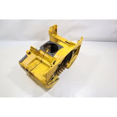 Genuine Crankcase Partner B370 brushcutter 502054404 1 Genuine Crankcase Partner B370 brushcutter 502054404 1
