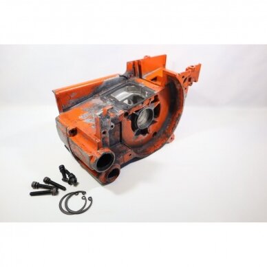 Genuine Crankcase Tanaka ECV4501 chainsaw 0720406690 Genuine Crankcase Tanaka ECV4501 chainsaw 0720406690