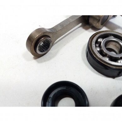 Genuine Crankshaft Homelite HCS3335 chainsaw 300943005 1 Genuine Crankshaft Homelite HCS3335 chainsaw 300943005 1